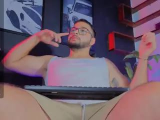 Andrew-Brownn's Live Sex Cam Show