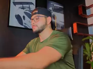 Andrew-Brownn's Live Sex Cam Show