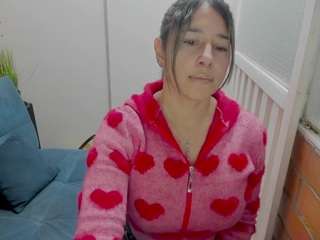 penelope47 live cam on CamSoda