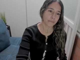 Live cam show with penelope47