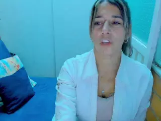 penelope47's Live Sex Cam Show