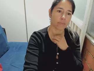 penelope47's Live Sex Cam Show
