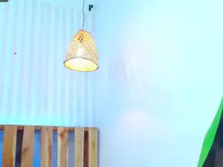 Rojo-brett's Live Sex Cam Show