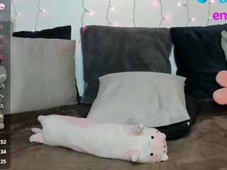  juicymilk chat room