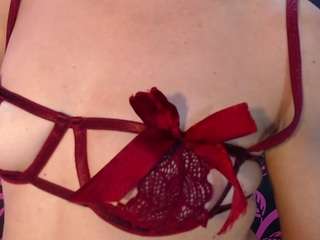 milfrockroll Live Webcam on CamSoda