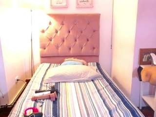 naahom1 Live Webcam on CamSoda