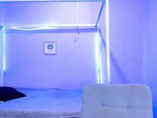 Live webcam model naahom1 on Soda Cams