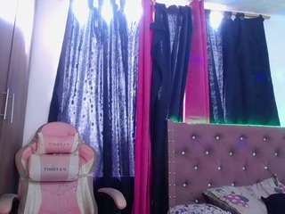 nikiix Live Webcam on CamSoda