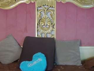 Live webcam model anissamiller on Soda Cams