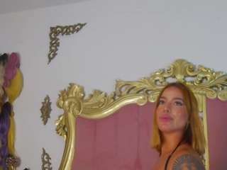 Live webcam model anissamiller on Soda Cams