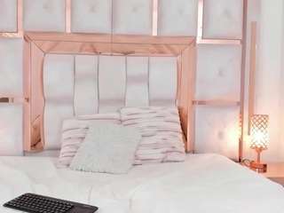 Carlee-Jones live webcam show