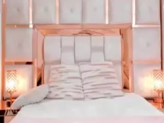 Carlee-Jones's Live Sex Cam Show