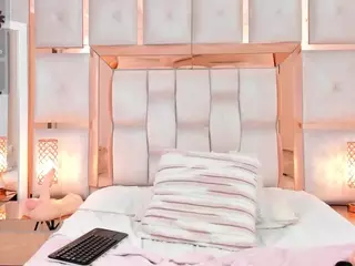 Carlee-Jones's Live Sex Cam Show