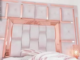 Carlee-Jones's Live Sex Cam Show