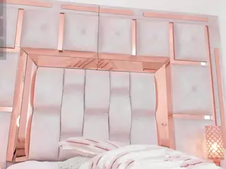 Carlee-Jones's Live Sex Cam Show