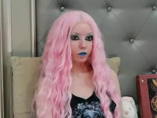 FreyaGold's Live Sex Cam Show