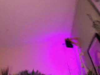 miaarose's CamSoda show and profile