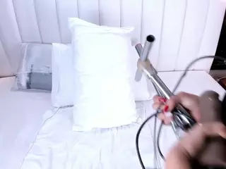 MarianaRey18's Live Sex Cam Show
