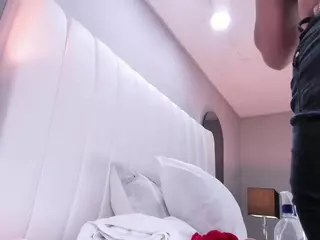 MarianaRey18's Live Sex Cam Show