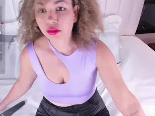 MarianaRey18's Live Sex Cam Show