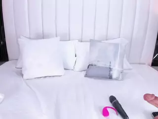 MarianaRey18's Live Sex Cam Show
