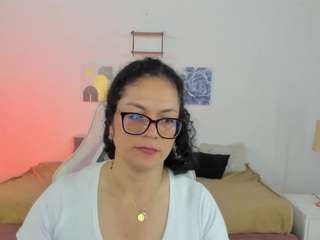 ALICIA HORNY MILF
