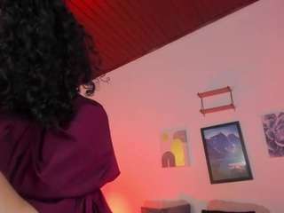 HORNY MILF ALICIA