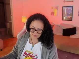HORNY MILF ALICIA