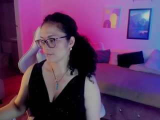 HORNY MILF ALICIA