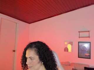 HORNY MILF ALICIA