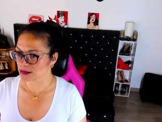 aliciia-cute Live Webcam on CamSoda