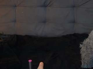 LauraColor live cam preview