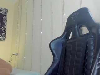 Live cam show with FernandaDiaz05