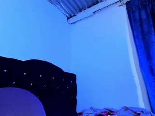 kim-alissa's CamSoda show and profile