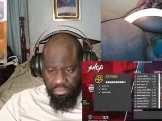 ozziecat, male webcam model,  years old, on live webcam