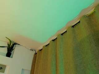SinthiaCollins live cam preview