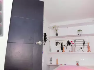 Alejandra-dunn's Live Sex Cam Show