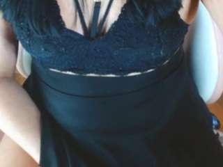 geishasenier21 webcam model