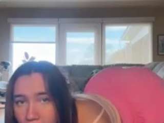 jadebay's CamSoda show and profile