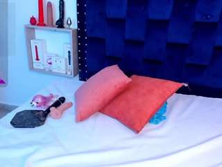 saraapril-1 webcam