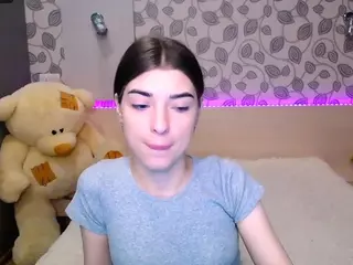 Your-moon18's Live Sex Cam Show