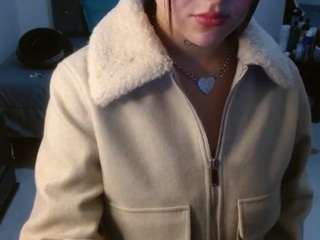 alisonpussyjuicy's CamSoda show and profile