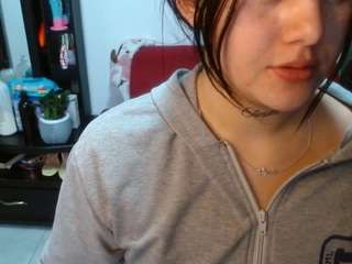 alisonpussyjuicy Live Webcam on CamSoda