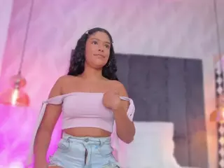 Mia-hazel22's Live Sex Cam Show