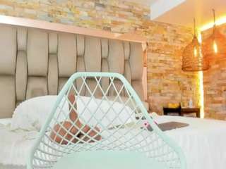 karla-dunn live cam profile