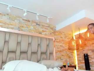 karla-dunn live cam profile