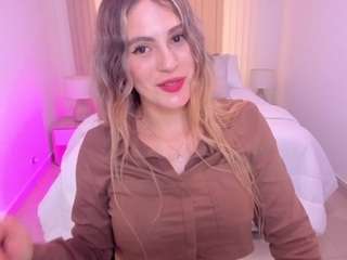 leah-grey