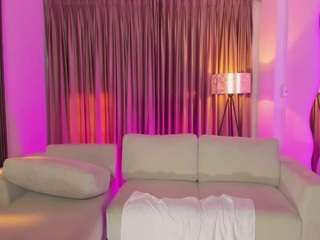 le modèle leah-grey est en webcam porno dans un show sur le site camsoda, il possède les tags suivants: anal,ass,young adult,wet,toys,thin,teen 18,tease,tattoos,strip,squirt,spank,solo,shaved pussy,role play,ride torso,pussy,no smoking,no drinking,lush