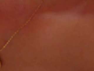 leah-grey live profile