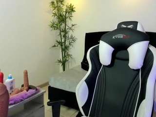 lizzie-williams live cam preview